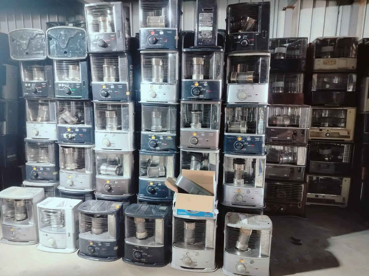 صوبات نفطيه باله يابانيه
متوفر تجهيز كميات للجمله
رقم الجمله ***********
