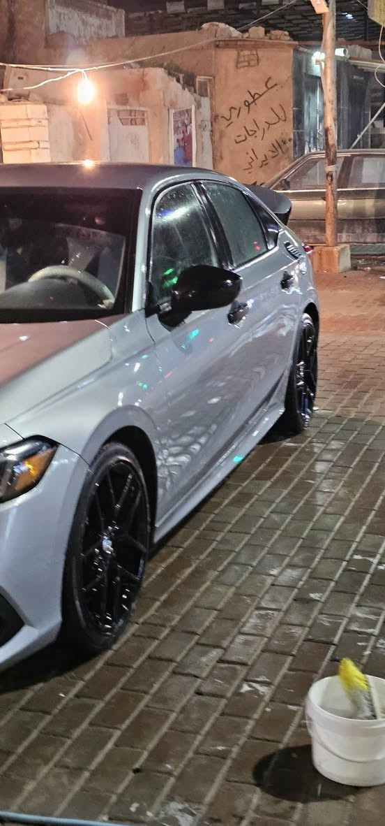 السلام عليكم هوندا سفك مديل  23 بانزين سبورت 3انضمه بيها ايكو نورمن اسبورت   ويل 18 تبريد ثلج مالها اقتصاديه الحادث مالها بالصور بدون شواصي  السعر 150وبيها مجال تحويل ثاني يوم الهزه فقط ساقط سنويه 29 مكاني   صلاح الدين سامراء 
***********
