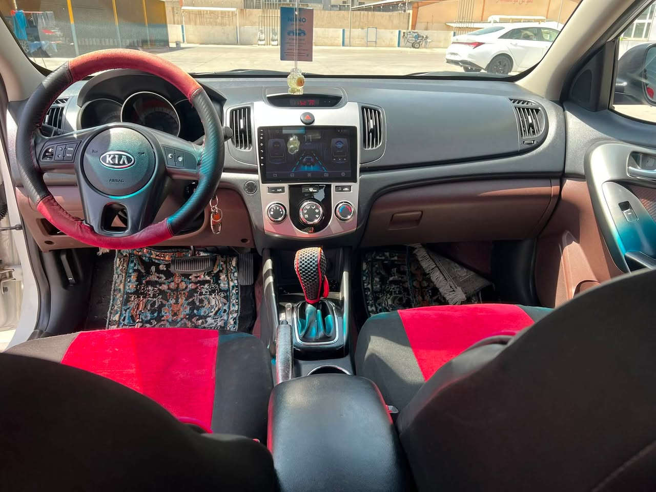 كيا سراتو موديل 11 تعديل فقط جاملغ خلفي ربع منه الباقي مابيه قطره صبغ محرك كير شرط سياره فول نضافه السعر 100 وبيها مجال بسيط مكان السياره اربيل رقم سلمانيه تفاصل اكثر رقم ***********
