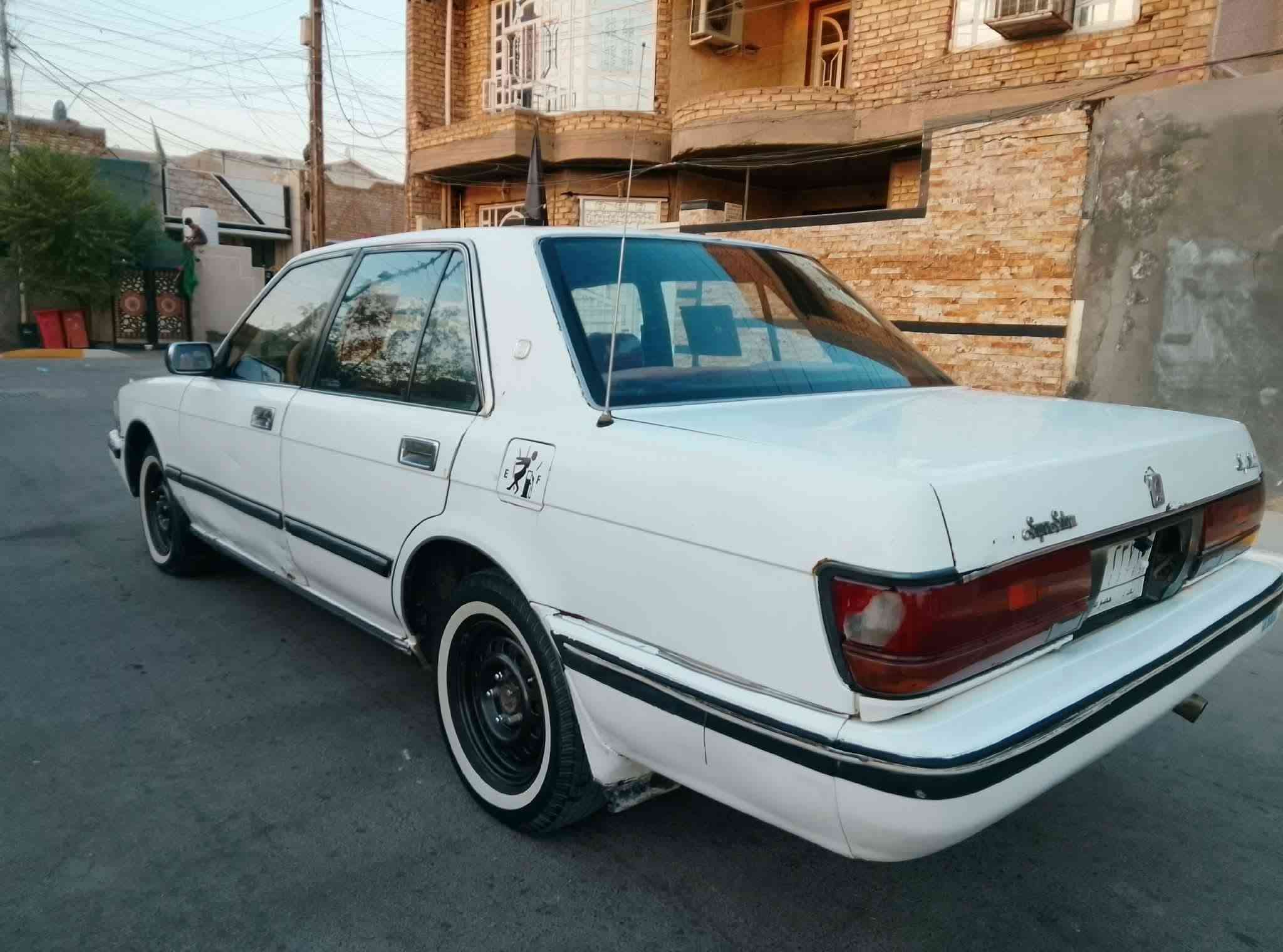🫡سلام عليكم...سوبر سيدان ...موديل 1989...رقم بغداد باسمي.سنوية 2027 ..يسرة بلاد...مكينة ففتي .....مكينة وكير واكسن مكفولات ...كهربايات كله شغالة...تخم تاير جديد...صدر جديد ...تبريد ثلج 🥶...دوشمة جديدة...سيارة خير من الله... العنوان بغداد..رقم الهاتف ☎️***********
