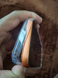 ١٧ برو ماكس برتقالي بيه طخه من فوك بسيطه ذاكرة ٢٥٦ بطارية ٩٣ كارتونة و...