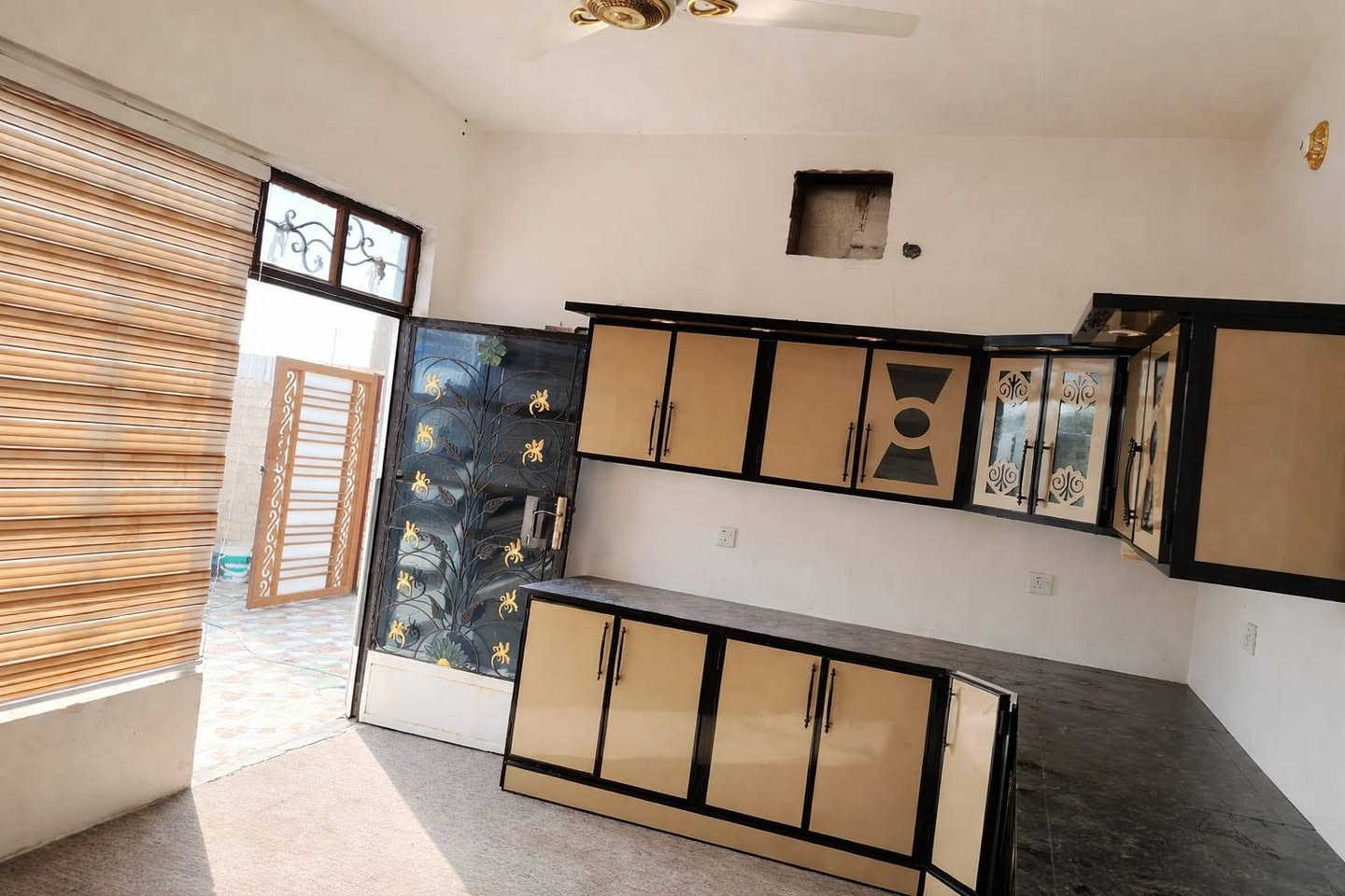 القاسم شارع العكيلات • ٢٠٠م • بلوك وعكاده