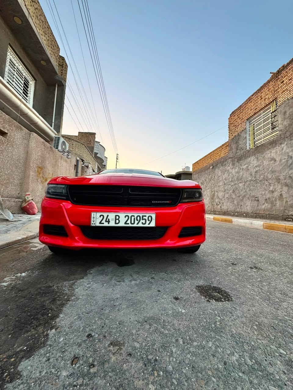 جارجر مديل 2022 كلين صار بيه بارد
موجود بلصور ماشيه 59
مواصفات عاديه 
تحويل بسمي سنويه 31
رقم شمالي 
مكينة3600
مغلفة سياره كلة شرط البدي وكاله 
مكان السياره ميسان 
سعر 258 بيه مجال قليل 
***********
اعتذر ع مراوس
