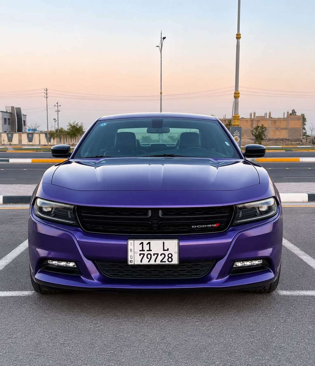 السلام عليكم 

چارجر 2023 sxt

مواصفاتهه معروفه 
رقم بغداد بأسمي 
بچم كبس بدون ايرباك

بيهه كلير من امريكا بدون بارد بدون كلشي فقط كلير 
وباب السايق بالعراق نطخت طخه بسيطه وصلحتهه 

سيارة كلش حلوه وجديده احلى من الصور 
وكل تفاصيلهه وصور الحادث موجودة والسونار  

مكاني كربلاء 

‭***********‬
***********
