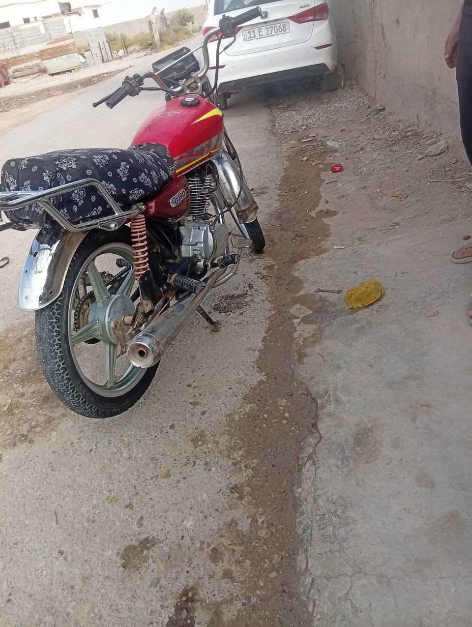 يا الله سلام عليكم دراجه ايراني موديل 20دراجه شوفت عينك جانت متروكه سعر 300 او بيها مجال الطيبين عنوان بغداد جسر ديالى الجديد رقمي ***********
