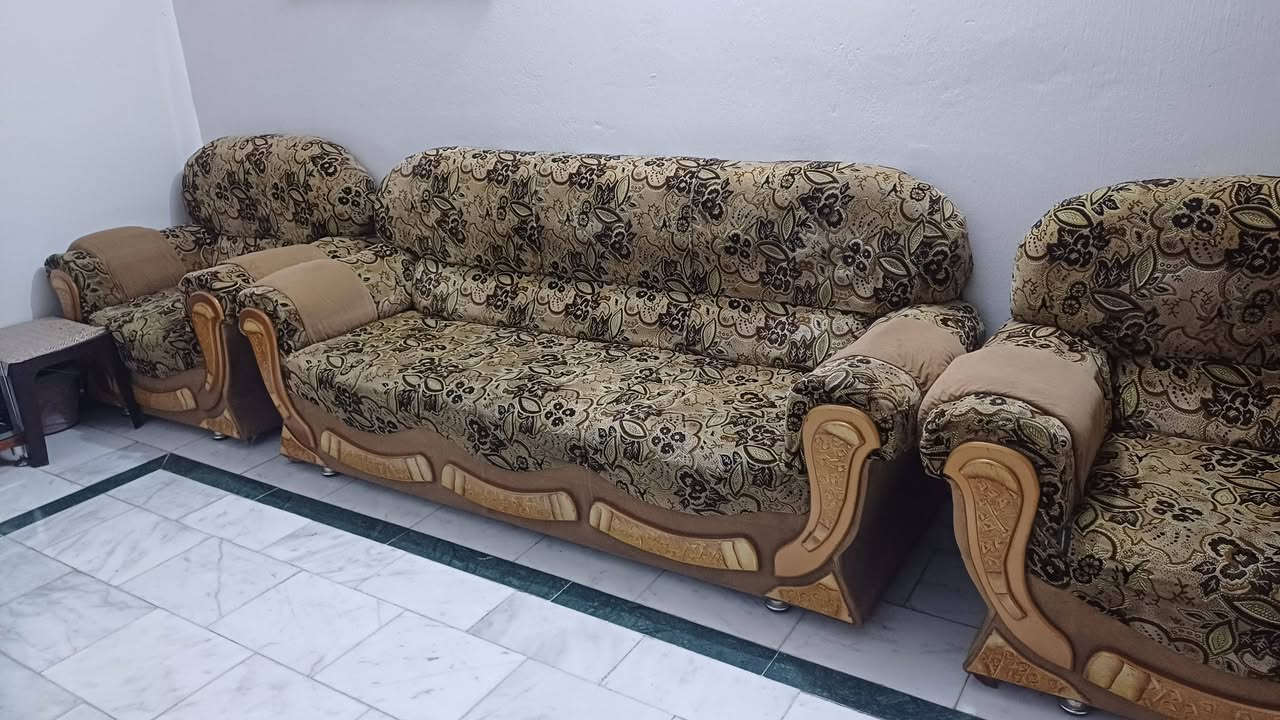 السلام عليكم تخم للبيع نظيف تكمة ضخم .. السعر 250 الف . كوت الفلاحية ***********
