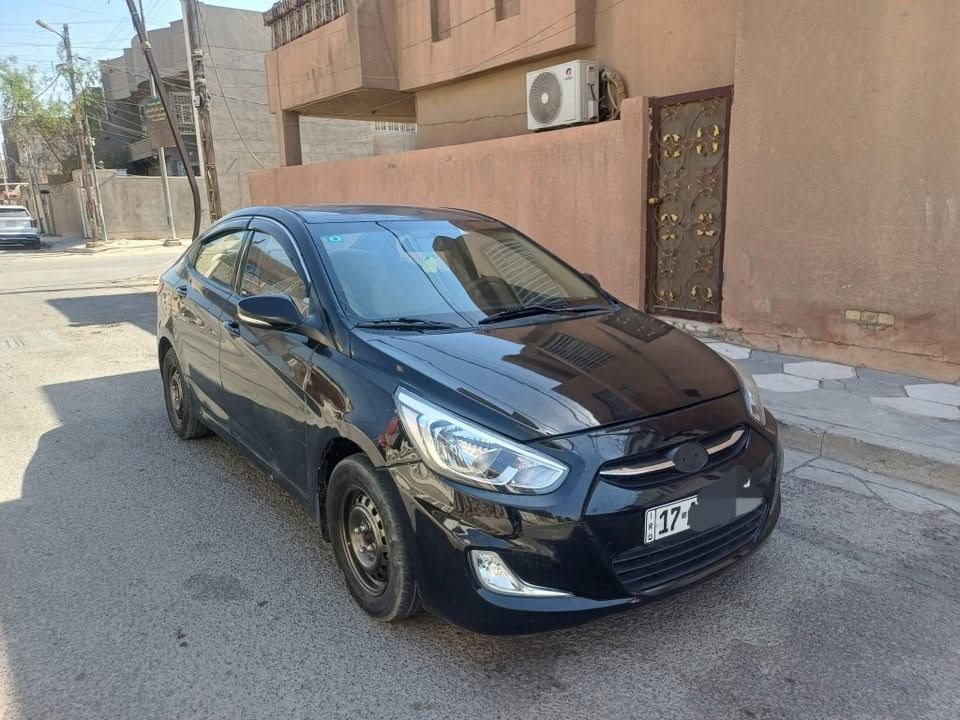 السلام عليكم اخوان للبيع هونداي اكسنت خليجي موديل 2014 رقم الدولي بااسمي سنويه وهزه ورقم كله جديد محرك 1600 كير محرك نبريد داخل كله جدد السياره جاهزة السعر 
65ورقه وبيه مجال لشراي للاتصال بل رقم***********

