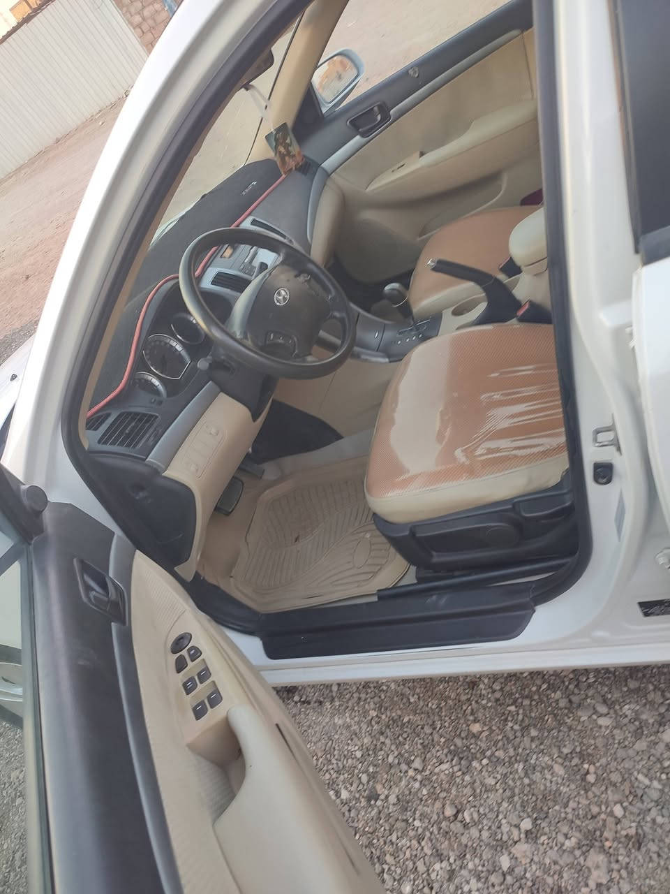 سلام عليكم سوناتا خليجيه محرك ٢٤٠٠ دوش تخم تاير جديد سنوية جديد بسمي تحويل مباشر حداديه جديد مكان واسط الكوت سعره ١١٠  ستفسار  ***********

