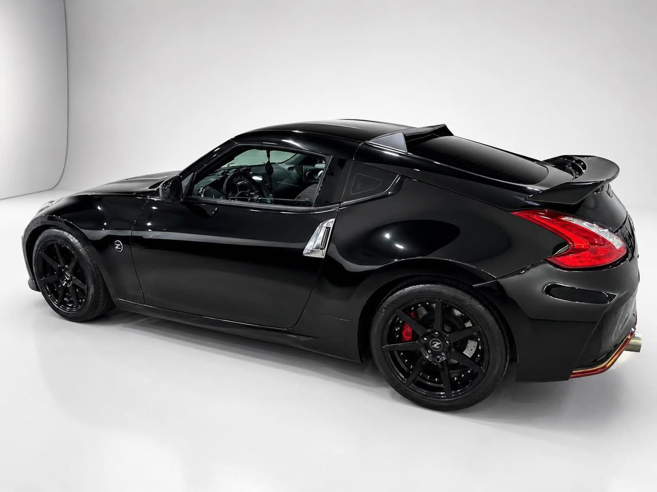 NISSAN Z370
2018
body kit nismo
تەنها یەک پارچەی بۆیاخە لەگەڵ کەمێک سارد لە دەرگای سایەق
مەکینە و گێڕ نەکراوەتەوە بە شەرت 
٦ پستۆن 3.7 ✈️
ئەکسلی نیسمۆ
*********** السليمانية, العراق

