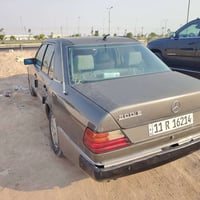 مرسيدس ١٩٨٦ • مكينة ٣٠٠٠ • رقم بغداد