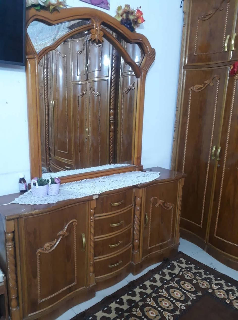 سلام عليكم ورحمة الله وبركاته
غرفة نوم صاج تسكام سويتها ب 3 ملاين و500 الغرفه أريدها ب ب واحد ونص بس الجاد وشراي يدخل خاص محتاج واريد ابيعها ***********
