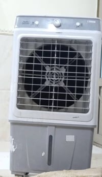 مبردة • ميز دراسي • جاهز وشغال
