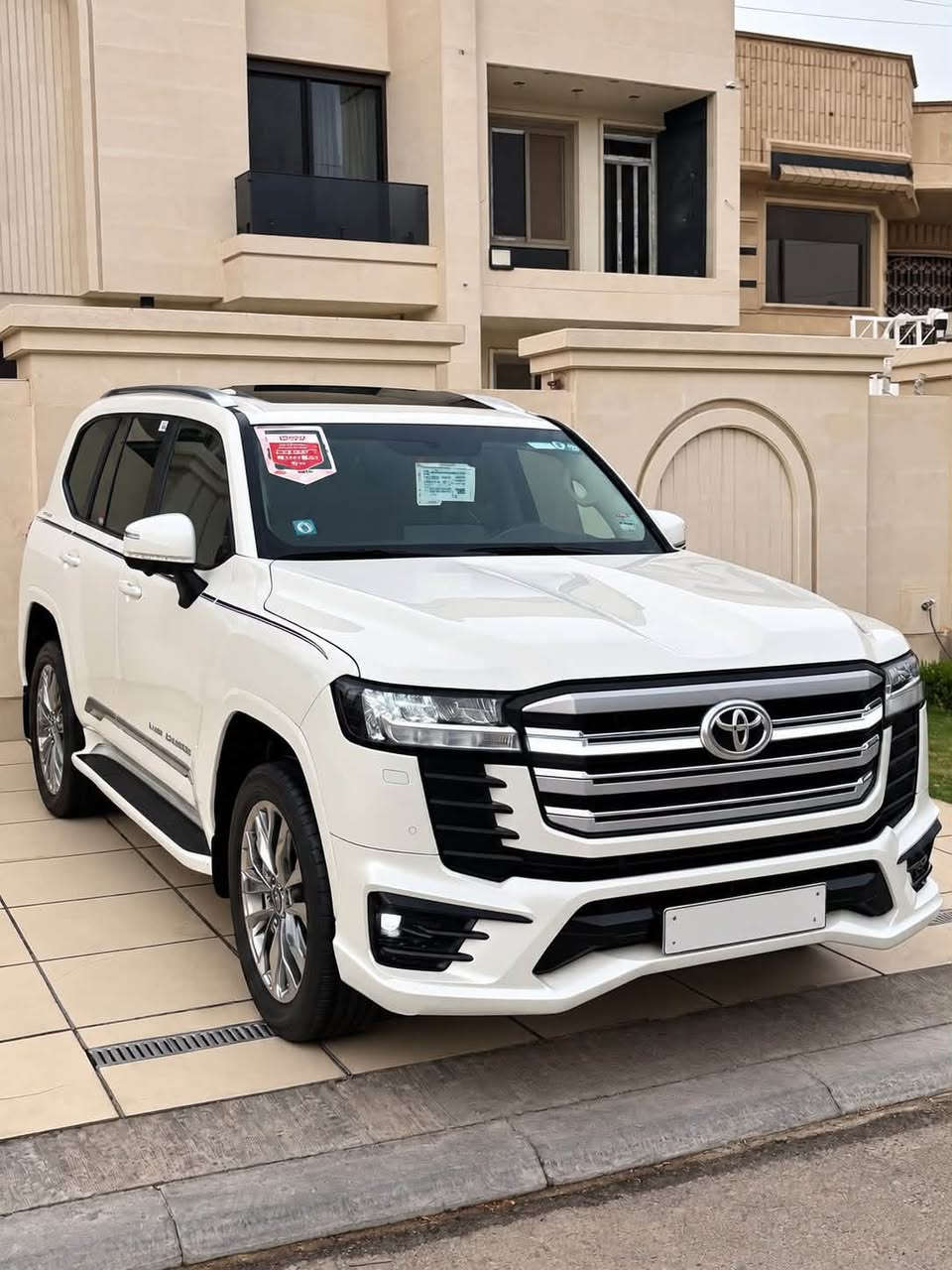 لاندكروزر • ٢٠٢٤ • رقم بغداد