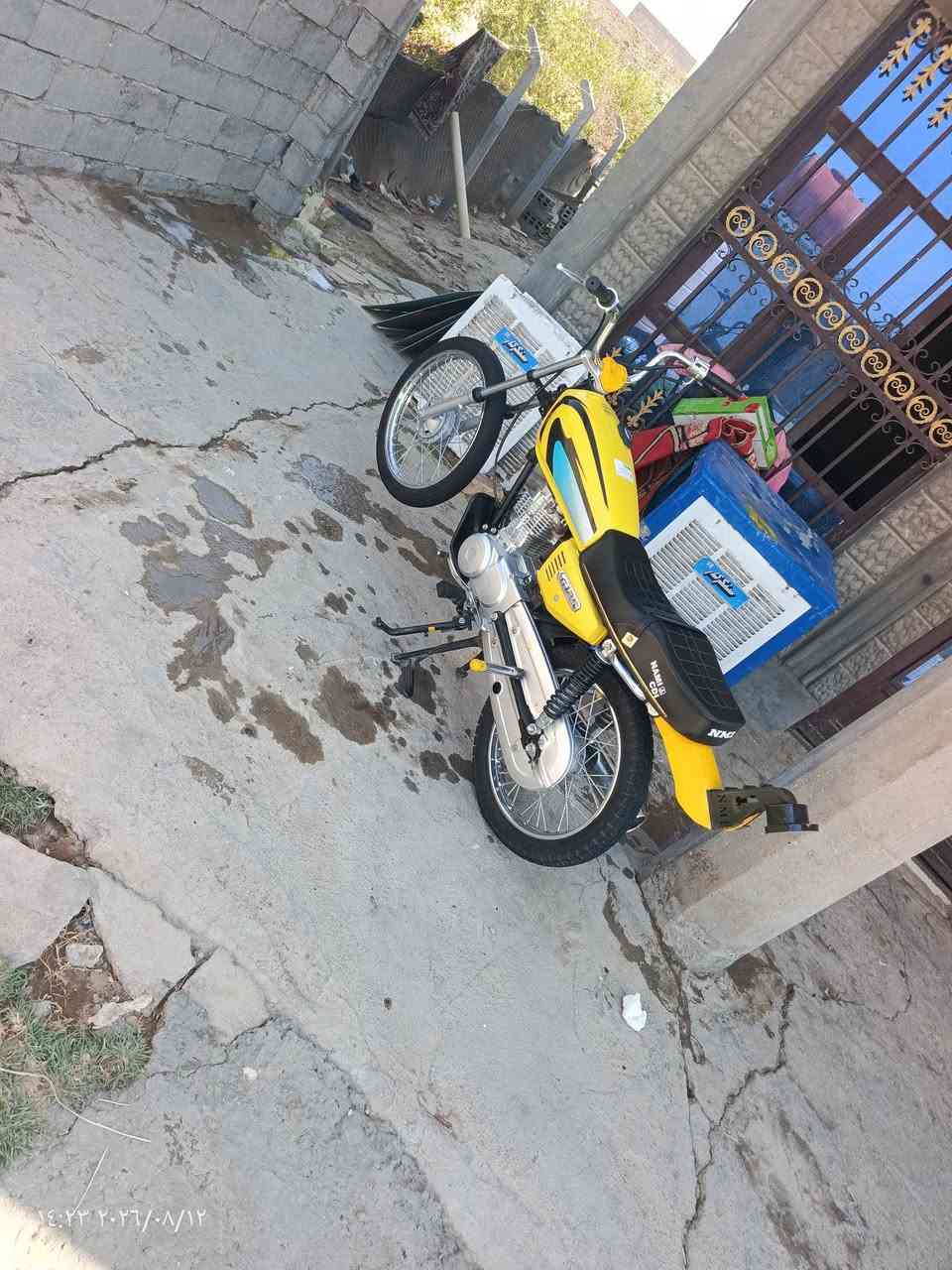 سلام عليكم شباب دراجه للبيع فقط الغراض ما عده الشاصي محرك موديل 26 نامه شلامجه الصلي ول غراض كله 26 للاستفسار الاتصال ***********
