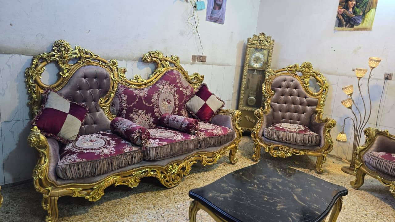 تخم زان مصري اصلي طلا ورق الذهب
10 مقاعد بدون ي ضرر نظافه 100% 
سعر 875 مكان مكان البياع
 اكو توصيل ب واتساب
 ***********
