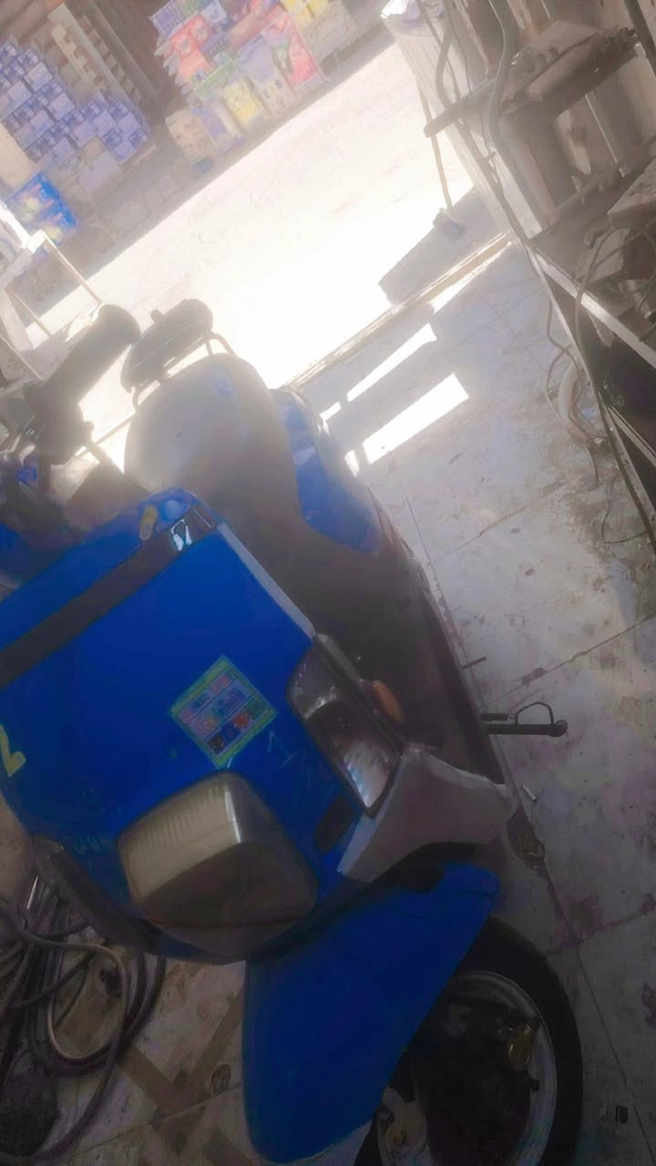 السلام عليكم
دراجه ماكس بوليس  

للبيع  بيع  مستعجل  تجي  تفحص  وتشوف بعينك 
 نقص  بس  بالكفرات  عوزهن  ترتيب  
المكينه  تخبل  وماناقصها اي شي  
***********
ذي قار  الرفاعي
