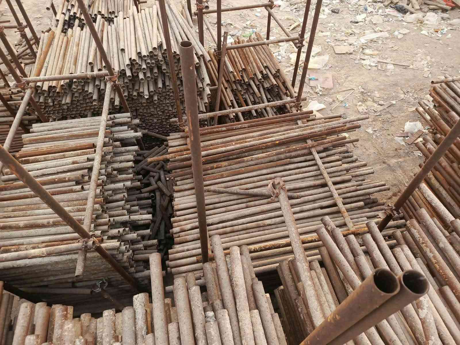 بوري حديد • انج ونص • قياسات 1م-6م