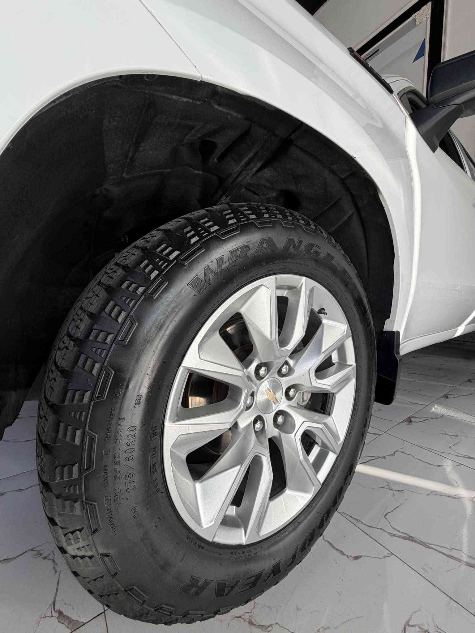 Chevrolet selvrado
ارخص سلفرادو ٢٠٢٤ ب كل سوق
صبغ فقط بيهه شبرين من ورا بجم كبس بدون ايرباكات 
٤ سلندر توربو✅🔥
سعر بلاشششش
٢٣٨$ و بيها مجال 
رقم تلفون:*********** أربيل, العراق
