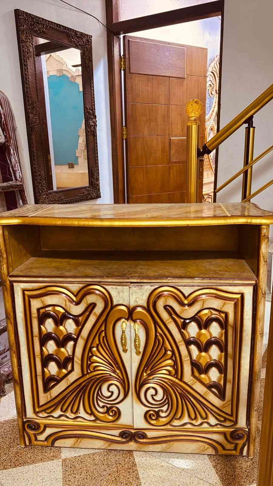 غرفه داخل وخارج صاج عراقي
ملحق عالي صاج طبيعي داخل وخارج

مع ملحقاته كامله مجرات سجج زاويه 

عاليه بارتفاع كنتور دواره كنتور عالي ملحق
نظيفه غرفه كلش 

تخت لوح خشب ٦ رجلين تزكام

كنتور مري جام الاطراف +خانات مقطع

ميز احذيه مع غرفه😍

العنوان بغداد الآمين الثانيه 

للاستفسار والطلب ***********

تتوفر لدينا خدمه توصيل 🚚 

🫶علما غرفه احلى من صور🫶
