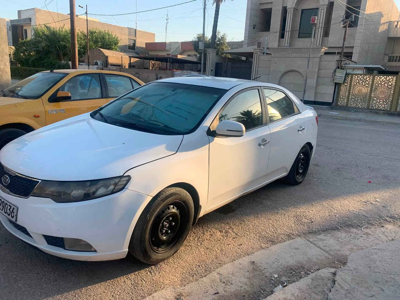 اسلام عليكم سيراتو خليجي صبغ احزام بدون شواصي بدون دواخل بسمنه صدره تعبان او بيه هاي الطخه سعره ٧٥ مكاني الدوره ***********
