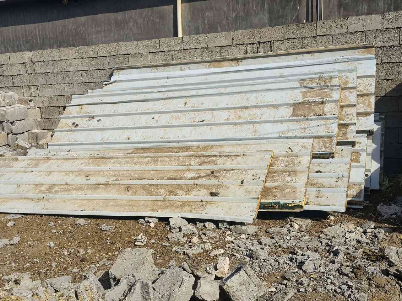 سندويش بانل • ١٦ قطعة • ٥ متر