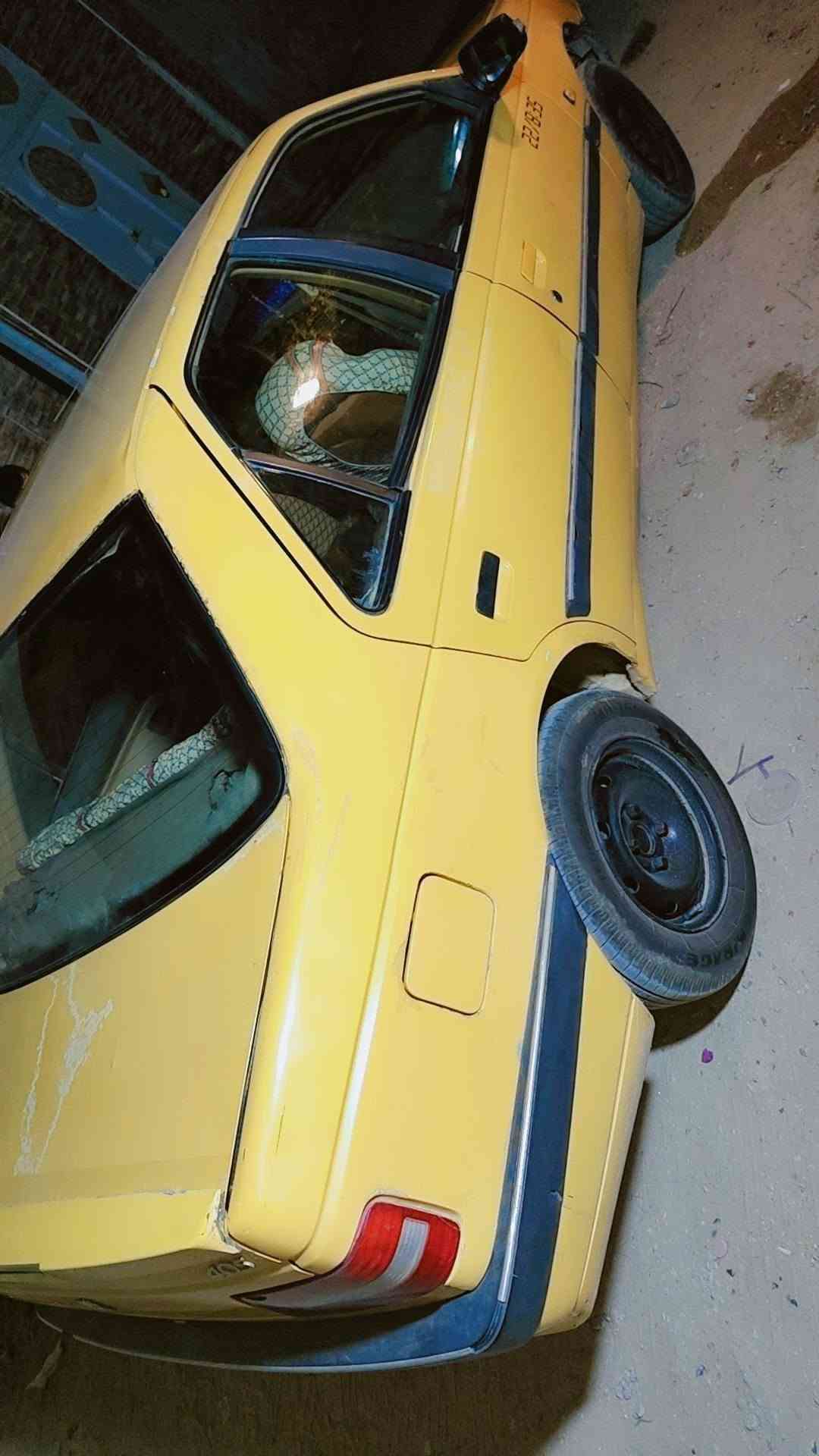 بيجو 405 موديل 13 بابل سياره كير محرك تبريد شواصي زنجار كفاله ترايك للبصره مداور ثاني يوم مصفره هيئه وغرامات مكاني نجف السعر 27 سياره اني موضف ما اشتغل بيها مجرد بالبيت للتواصل خاص موجود او الاتصال على  الرقم ***********

نص مكتوب في الصور:
- 400 400 36 exp.
- 22:18:35