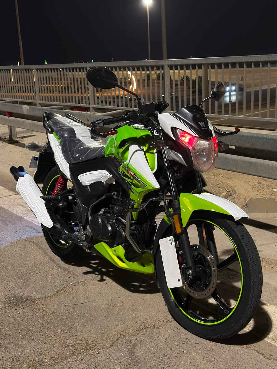 هاوجي للبيع
موديل2019
مشدود 2020
مكمرك فقط
دراجه نضيفه مال جناي أي نقص مابيه 
مكفوله كير ومحرك 
مكاني بفراج 
سعر 12ورقه ونص وبي مجال قليل 
لاستفسار عله رقم *********** واتساب
