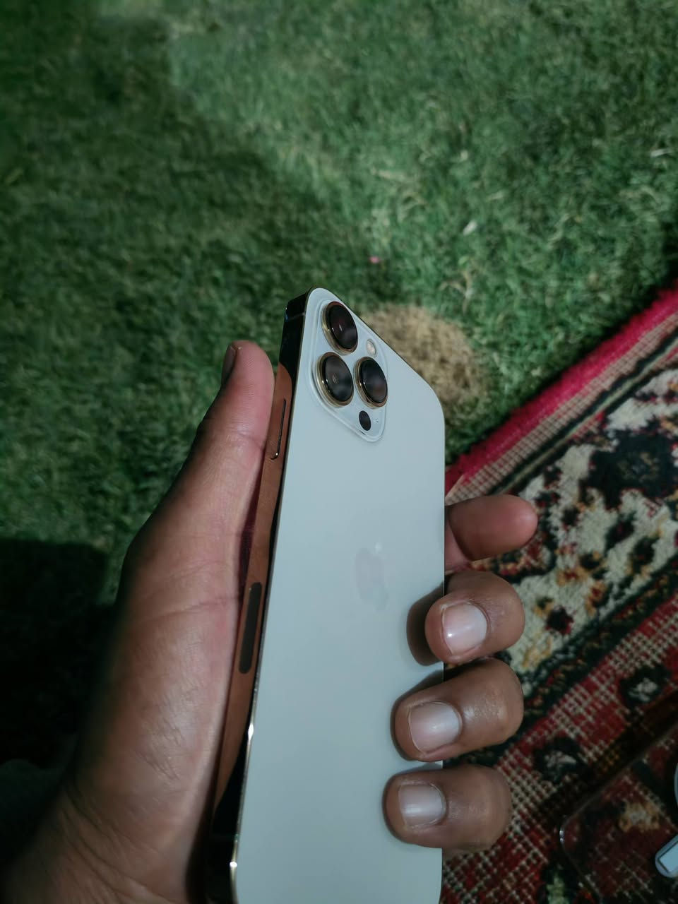 السلام عليكم ايفون 13برو ماكس مبداله شاشه فقط والشاشه شرط اصليه الجهاز نضيف حيل الذاكره 256 البطاريه 81السعر 590وبي مجال ***********
