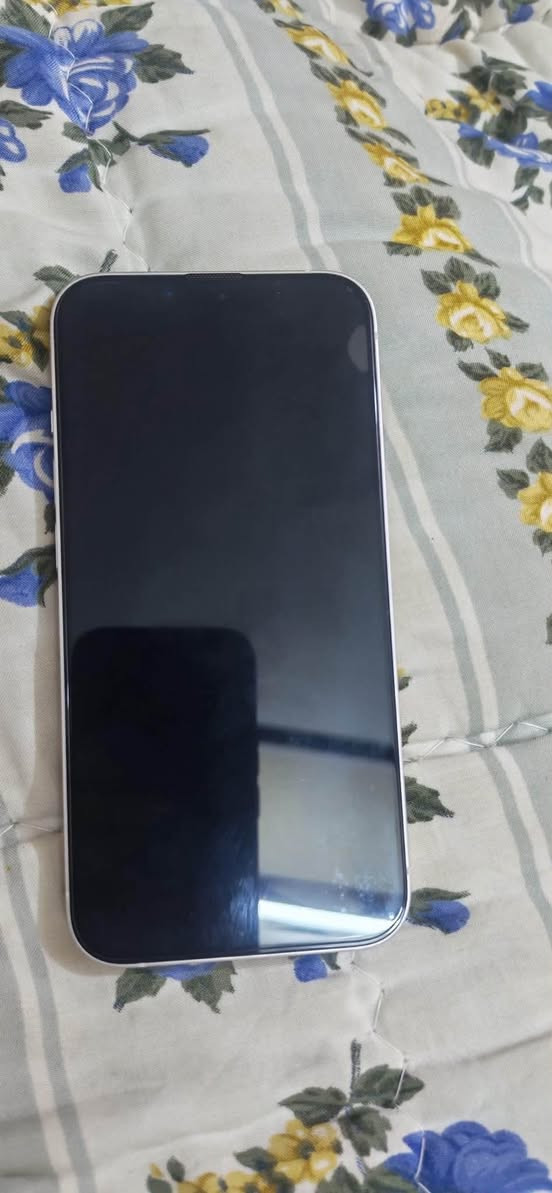 آيفون ١٣ • نظيف ١٠٠٪ • بطارية ٨٩٪