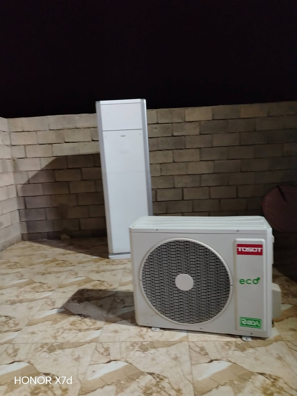 سلام عليكم توسوت البيع  ربيع ميه وعشره   يشتخل ويفصل ما عرف شبيه نقص بوريات  السعر 600 بيه مجال *********** قليل
