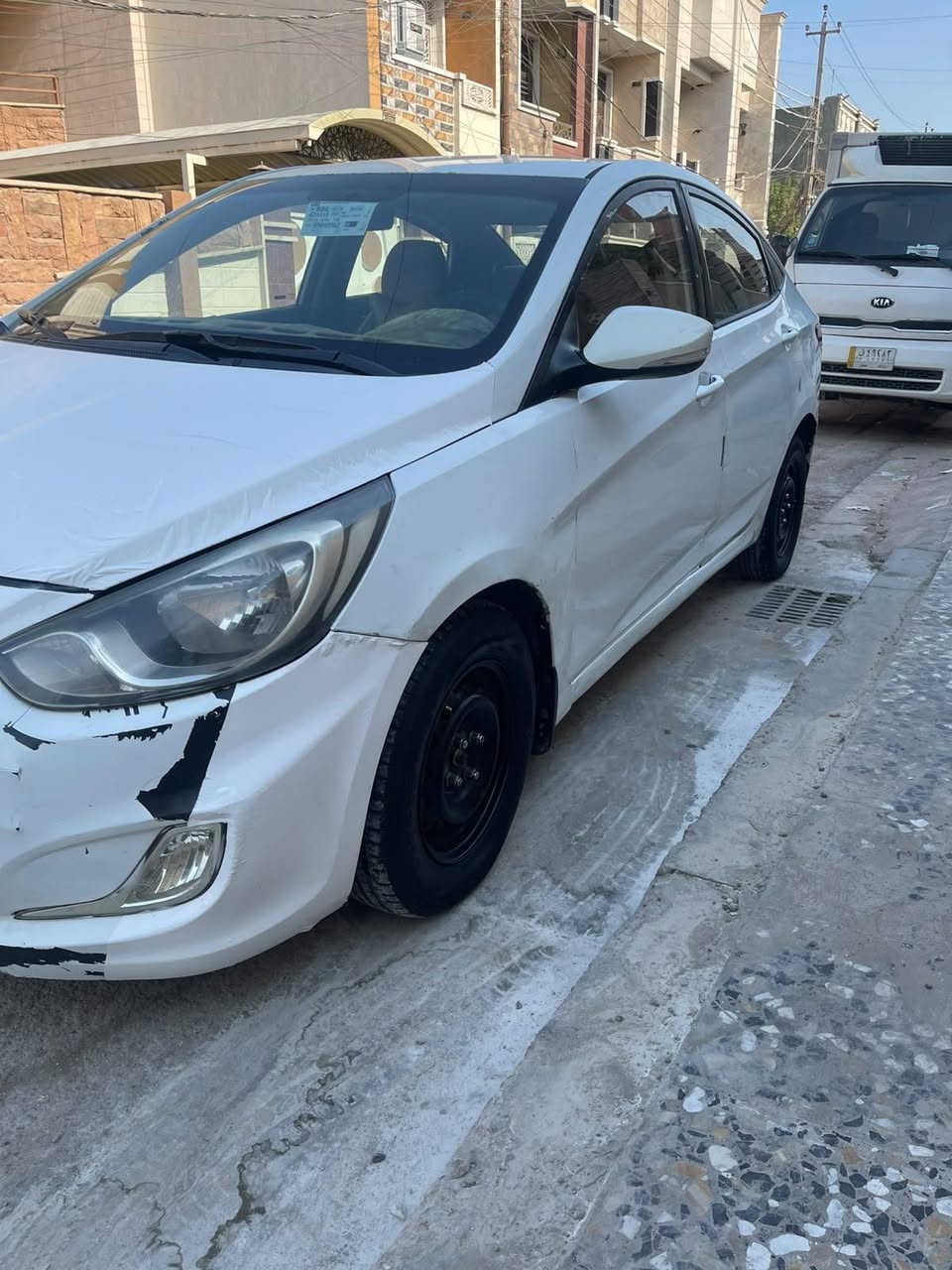 🚘 هيونداي أكسنت 2011 خليجي للبيع
▪️ موديل: 2011
▪️ وارد خليجي
▪️ مكينة 1600 Eco Auto
▪️ السيارة ما بيها ضربة
▪️ بيها طخات بسيطة حسب الاستخدام
▪️ المكينة بحالة جيدة
▪️ الكير مبدل جديد وبيه ضمان
▪️ شاشة أندرويد + كامرا دوارة
▪️ التبريد منقص غاز وع الفحص
▪️ السيارة داخلها نظيف ودوشمتها كلش حلوة
▪️ أرضية جلد
▪️ حدادية نظيفة 80%
▪️ تايرات نظيفة
▪️رقم بغداد سنوية لل30 بأسمي والتحويل ثاني يوم 
💰 السعر: 75 بيها مجال حك الجية 
📍 المكان: بغداد / حي الجهاد / حي الحسين
📞 للاستفسار: ***********
