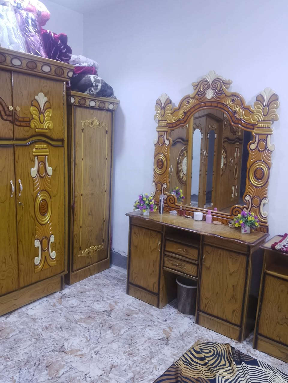 السلام عليكم غرفه جديدة السعر 550 ألف مكان الحصوة ***********
