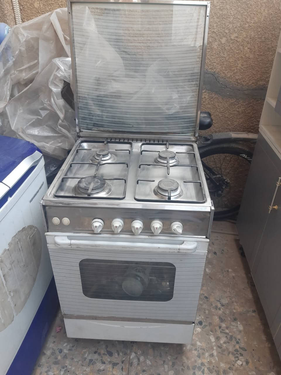 فرن • نظيف جدا • للبيع