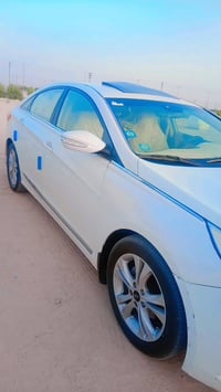 سوناتا • ٢٤٠٠ • ٢٠١٢