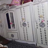 غرفة خشب • مستعمل • ٥ شهور