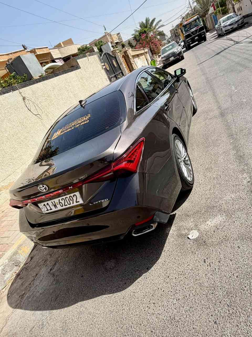 � للبيع او مراوس حسب القناعة  تويوتا أفالون XLE موديل 2019 وارد أمريكي
مواصفات 1/1 فوول للاخير🔥
محرك 3.5 V6 بقوة 301 حصان
كير أوتوماتيك 8 سرعات
دفع أمامي
بصمة وتشغيل زر
رادار كروز متكيف
مانع خروج عن المسار
بريك تصادم وكشف مشاة
Blind Spot بالناظور
كاميرا خلفية و360 محيطي
أضوية LED + DRL
مقاعد أمامية مدفأة وتبريد
تبريد أوتوماتيك Dual Zone
Apple CarPlay
شاشة معلومات 7 إنج
أوضاع قيادة Eco / Normal / Sport
جنوط ألمنيوم 17
مرايا كهربائية مدفأة مع إشارات
داخل لونين وصاج 
تنبيه حركة خلفية RCTA
سيارة جديدة وبدون نقص 4 قطع صبغ حادث بالعراق وسطحي
للبيع امو المراوس حسب القناعه 
***********
