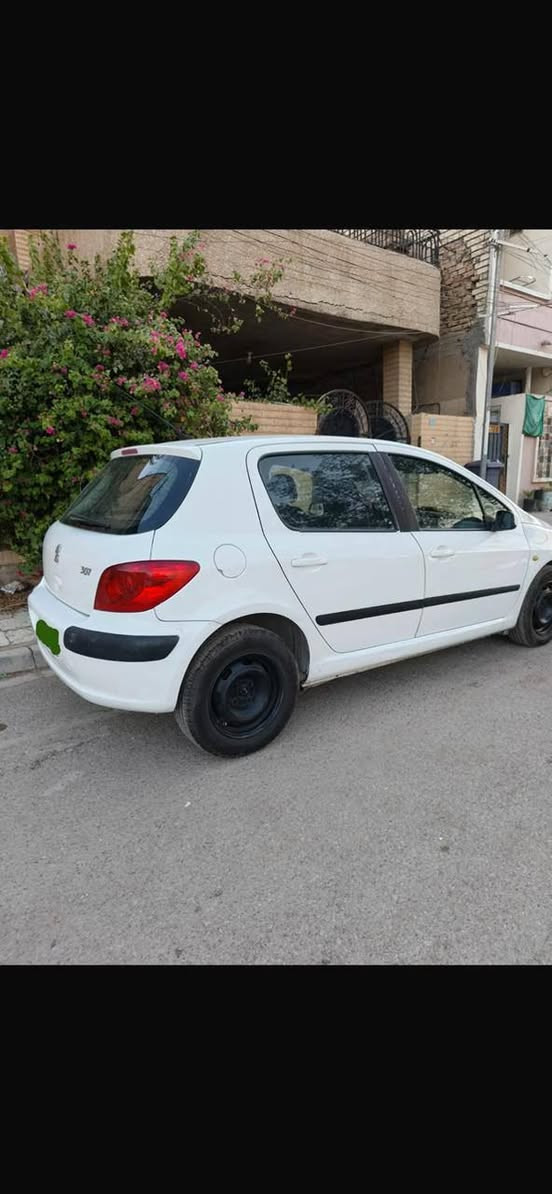 بيجو ٣٠٧ موديل ٢٠٠٦
رقم بغداد كبير اوتماتيك
تخم تاير جديد تبريد شغال
سيارة جاهزة من كلشي
بدون نواقصى سيارة حلوة
ونظيفة السعر  ٥٥    .. وبيها
مجال حك الجية
لتواصل اتصال على رقم *********** يتوفر واتساب .
