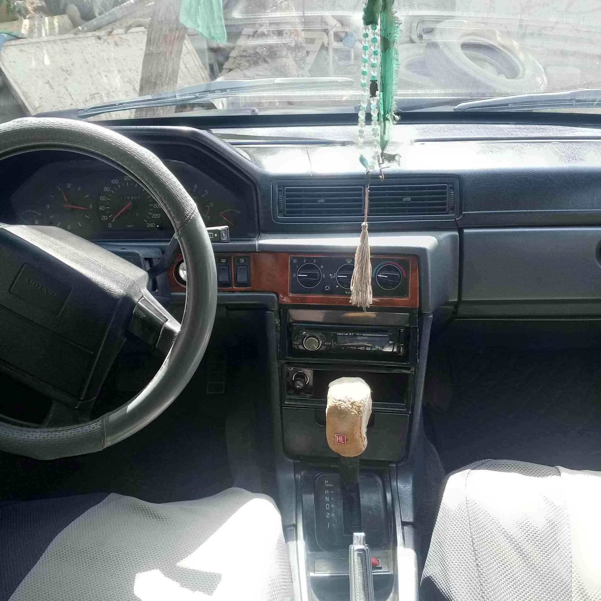 فالفو البيع السعر ٦٠موديل ٩٥رقم بغداد ‭***********‬
