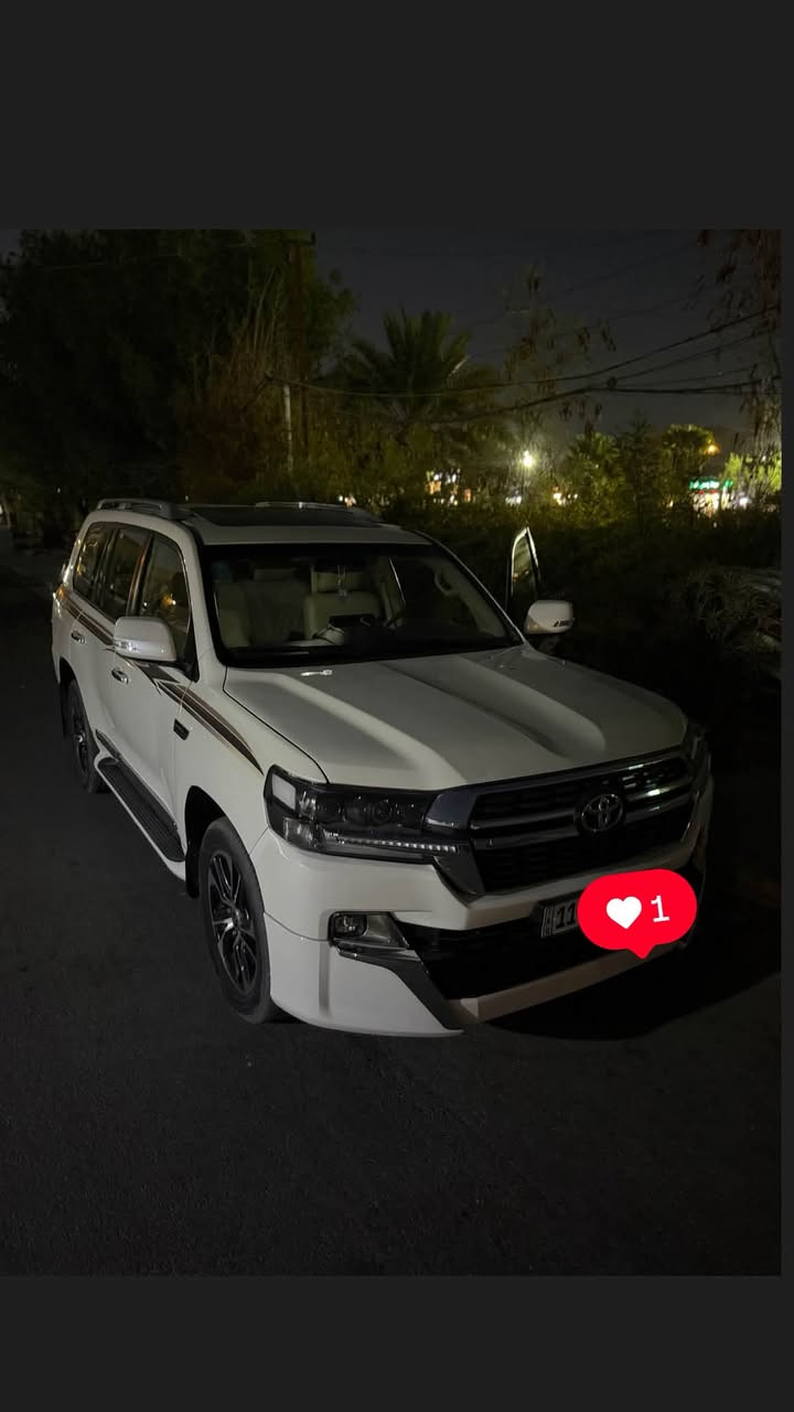 اقره منشور وسونار وخابرني 
لاندكروز 21 اصل صبغ عام متجايه عله صفحه سايق 
محرك 8 سلندر 4600 سياره فول مواصفات 
رقم بغداد باسمي تحويل ثاني يوم هزه وفحص جديد 
عنوان بغداد *********** 
ادامه كامله مسويلها 
تايرات جدد 
دهن جديد 
فيتبم اصلي مال لاندكروز 8 سلندر 
وحمام وبولش 
مراوس بتاهو 21 وفوك او بيع شراي يتصل ويدلل
