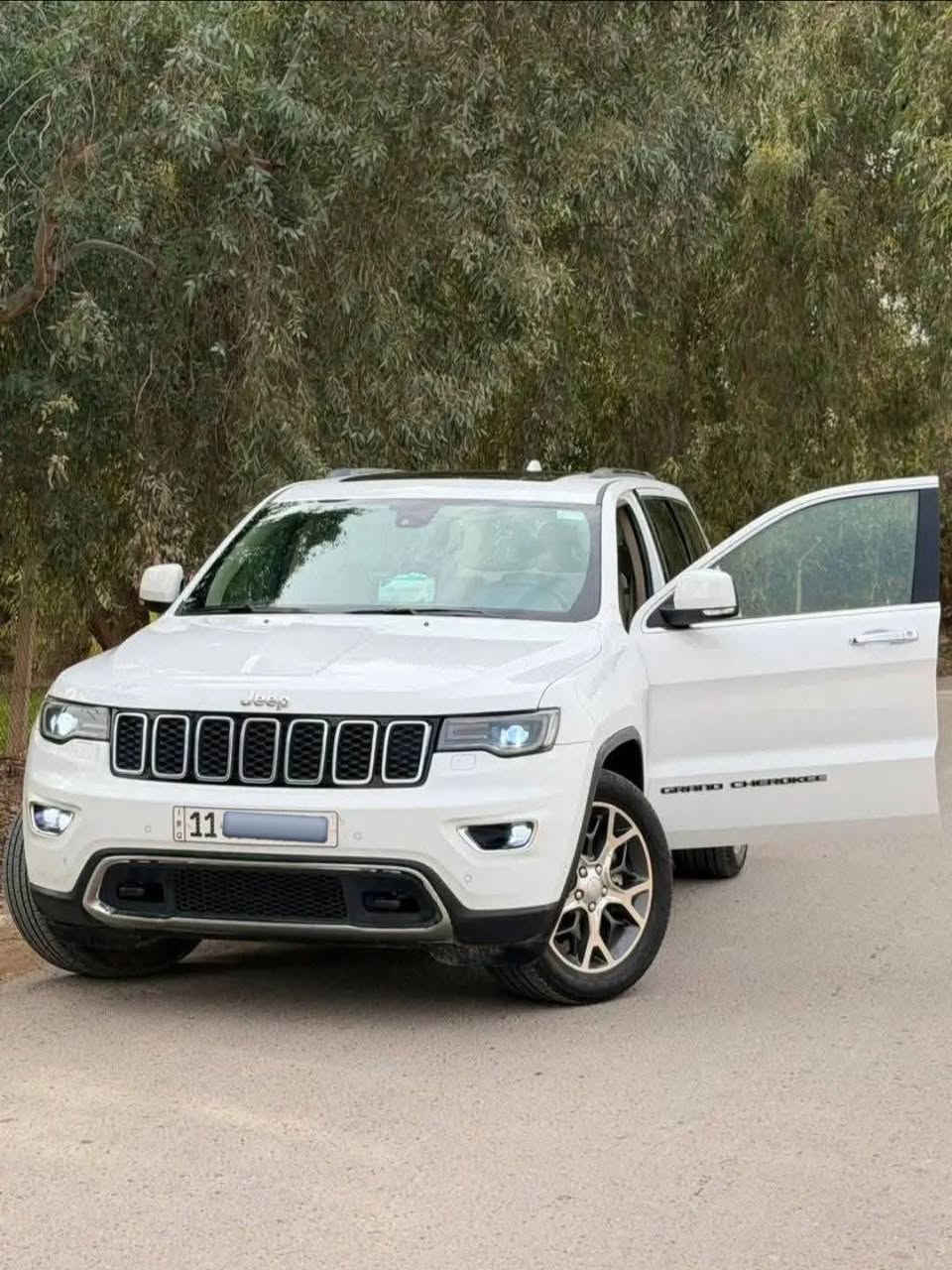 يالله السلام عليكم للبيع جيب 2020
خليجي فول لمتد  1/1 

بنوراما طكتين
بصمه 
بصمه ابواب
مري شفط
شاشه كبيره
زراكات
جلد
ستيرن كهرباء
كشنات كهرباء
كشنات تدفئه تبريد
كشن ميموري
ستيرن تدفئه
ماوس
فورويل
ماشيه ٦٧ ميل حقيقي وشرط الفحص
هزة وسنوية جديدة 
رقم بغداد تحويل مباشر
ملاحظة/بيهة قطعتين تبديل وبكانات صبغ

السعر 230 وبيه مجال 

العنوان السيارة بغداد الكرخ 

***********
