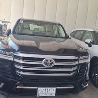 لاندكروز Vx • ٥٧٠٠٠ كم • محرك زيرو