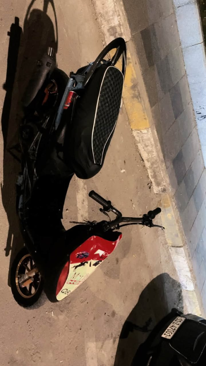 السلام عليكم دراجه ماكس مفتوحه بوشه وبستم السعر 300 وبيه مجال العنوان ناصريه مركز شارع ياحسين الرقم ***********
