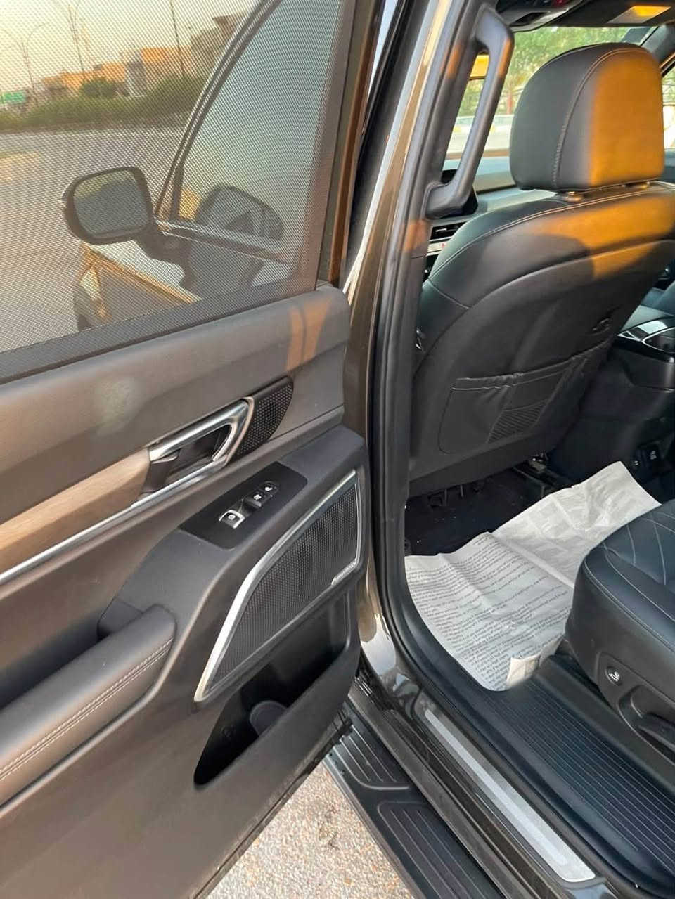 🧿🧿🧿 يرجى قراءة الاعلان بشكل كامل 🧿🧿🧿
2024 KIA TELLURIDE ..   X line  ..

📍📍اكتب تم يوصلك السعر📍📍

           👈🏻👈🏻👈🏻 كيا / تلورايد / بانزين 👉🏻

           

موديل :- 2024 

لون :- زيتوني       

قوة المحرك :- 3.8 بانزين GDi

عداد المسافات :- 27987 mi      

عدد المقاعد :- 7 مقاعد 

فئة السيارة :- Xline

     

♦️ شاشة نفكيشن 

♦️ تحكم مسجل 

♦️ تحكم سرعة 

♦️ رادار امامي 

♦️ حساسات 360 درجة 

♦️ حساس تحديد مسار 

♦️ اوامر صوتية 

♦️ لايت زنون 

♦️ كشاف امامي 

♦️ فتحة سقف 

♦️ مقاعد جلد اسود

♦️ مقاعد تدفئة تبريد 

♦️ مقاعد كهربائية  

♦️ شاحن وايرلس

♦️ هاند بريك بصمة 

♦️ اوتو بارك 

♦️ دفع رباعي 

♦️ اوتو هولد 

♦️ مثبت سرعة 

♦️ مانع تزحلق 

♦️ صندوق كهربائي 

♦️ اشارة جانبية 

♦️ مرايات كهربائية 

♦️ مقاعد خزن ميموري 

♦️ تبريد خلفي منفصل 

♦️ نظام نقطة عميا

((إن أرضيناك فتحدث عنا، وإن لم نرضك فتحدث إلينا))

الاستفسار ..*********** 
السعر بلاش 275$وبيه مجال
