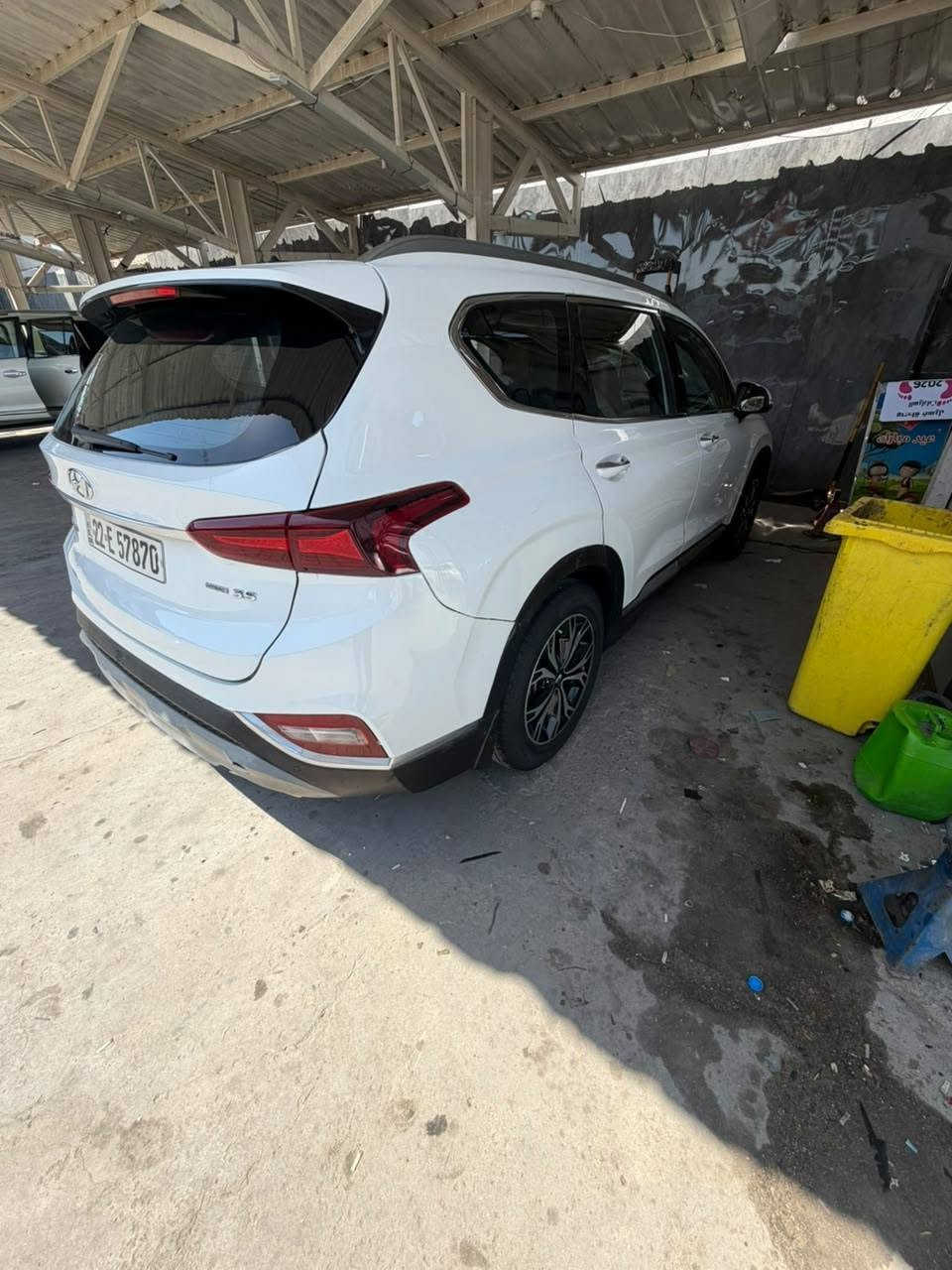 هيونداي سنتافي موديل 2019 خليجي فول مواصفات واحد على  واحد 6سلندر سبعة راكب تبريد 3قطع السيارة مكينه كير حدادة تبريد كله جديد السيارة بيهة ضربه بالمدكر الخلفي الي ورة العبري مكفوله لغود وشواصي وبيهة صبغ  يعني البدي مامكفول شوف العين رقم اربيل سنويه جديدة ورقم جديد راعيهة محولهة بأسمه هنا بالبصرة تريد وكالة تريد تحويل حاضر السعر (160) الشراي يتصل ***********
