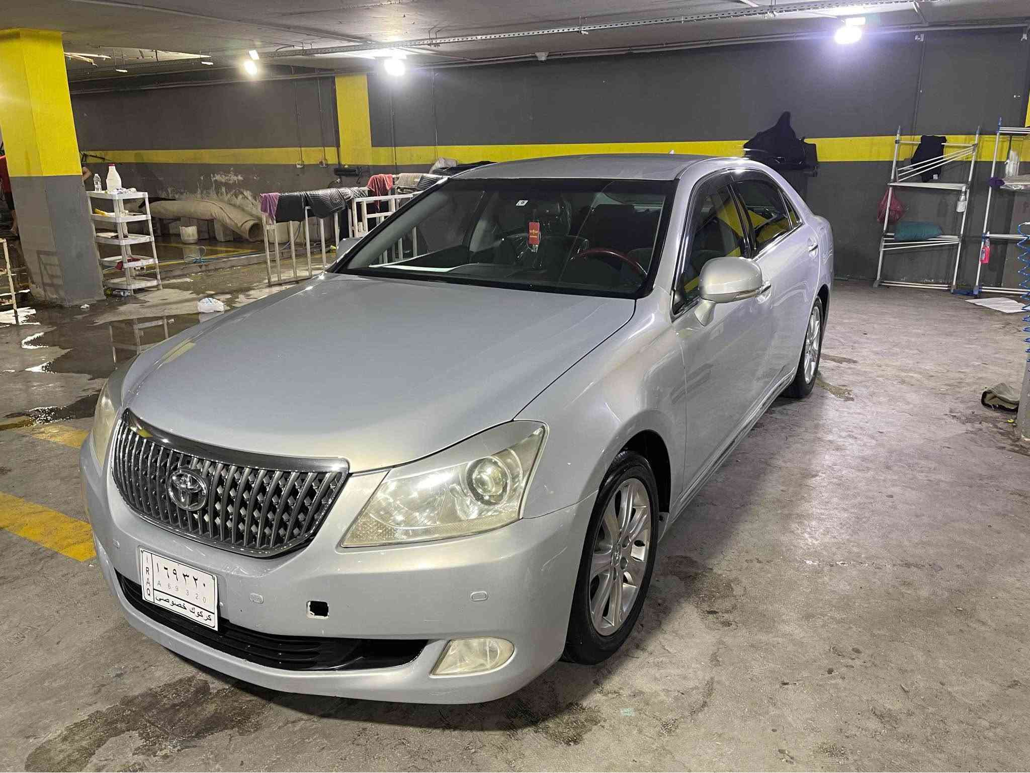 toyota majesta 2011
موسس  ٤٥$
فول موا سه فات به س به رده و جلدو سلايت نيه
مه كينه v8  ره نكى سلڤه ر به حرى
ته بريدو كه رمى به شه رت
بريكى به سراوه 
كيرو مه كينه به شه رت *********** السليمانية, العراق
