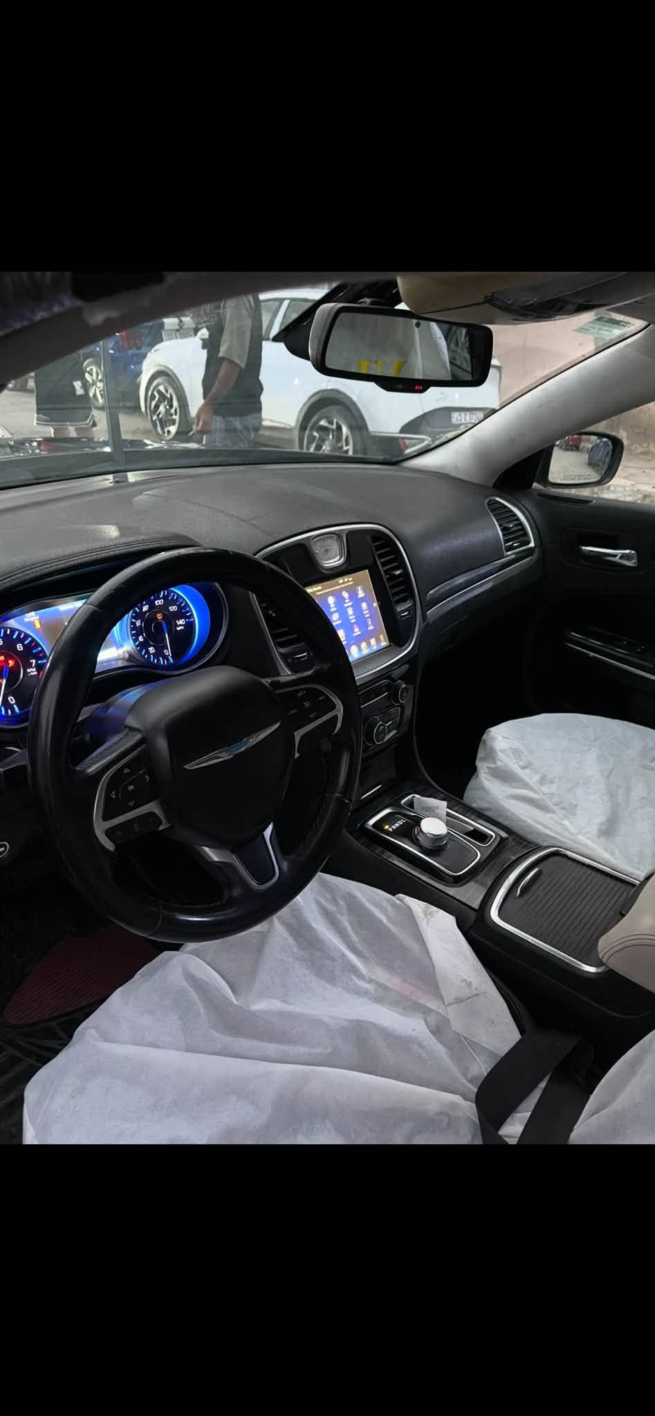 كرايسلر 300C • بلاتينيوم ٢٠١٦ • ٦٣ ألف ميل