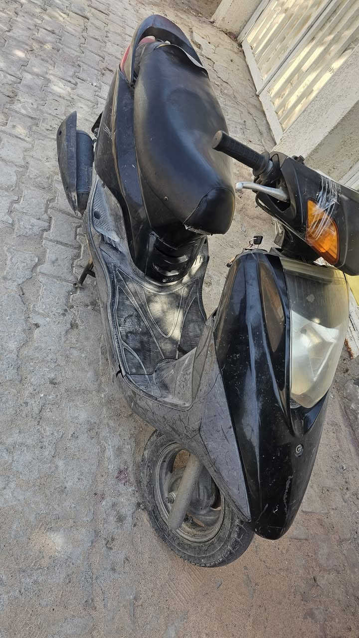 سلام عليكم يوماهه بريز لبيع ما مفتوح بيه برغي السعر ٧٠٠ وبيه مجال ***********
