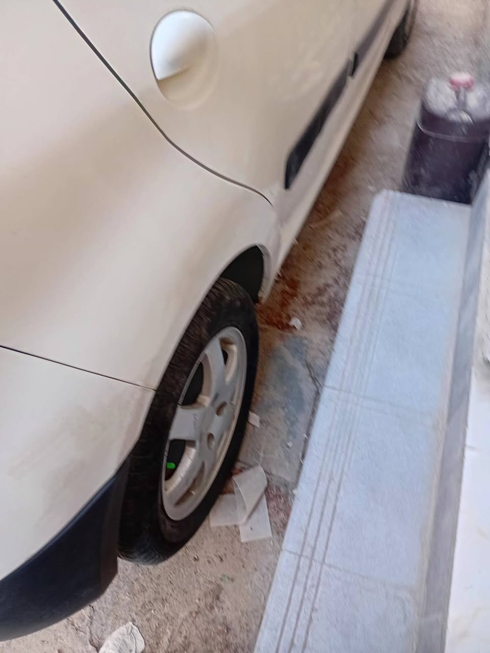 السلام عليكم سيارة باندا كروز باسمي للبيع اوتماتيك لون ابيض تبريد شغال وكهربائيات شغالة موديل 2013 سنوية 2027 هزة جديدة ورقم بغداد الجديد مكان السيارة اعظمية سبع ابكار السعر 58 وبيه مجال حك الجيه الاتصال واتساب ***********
