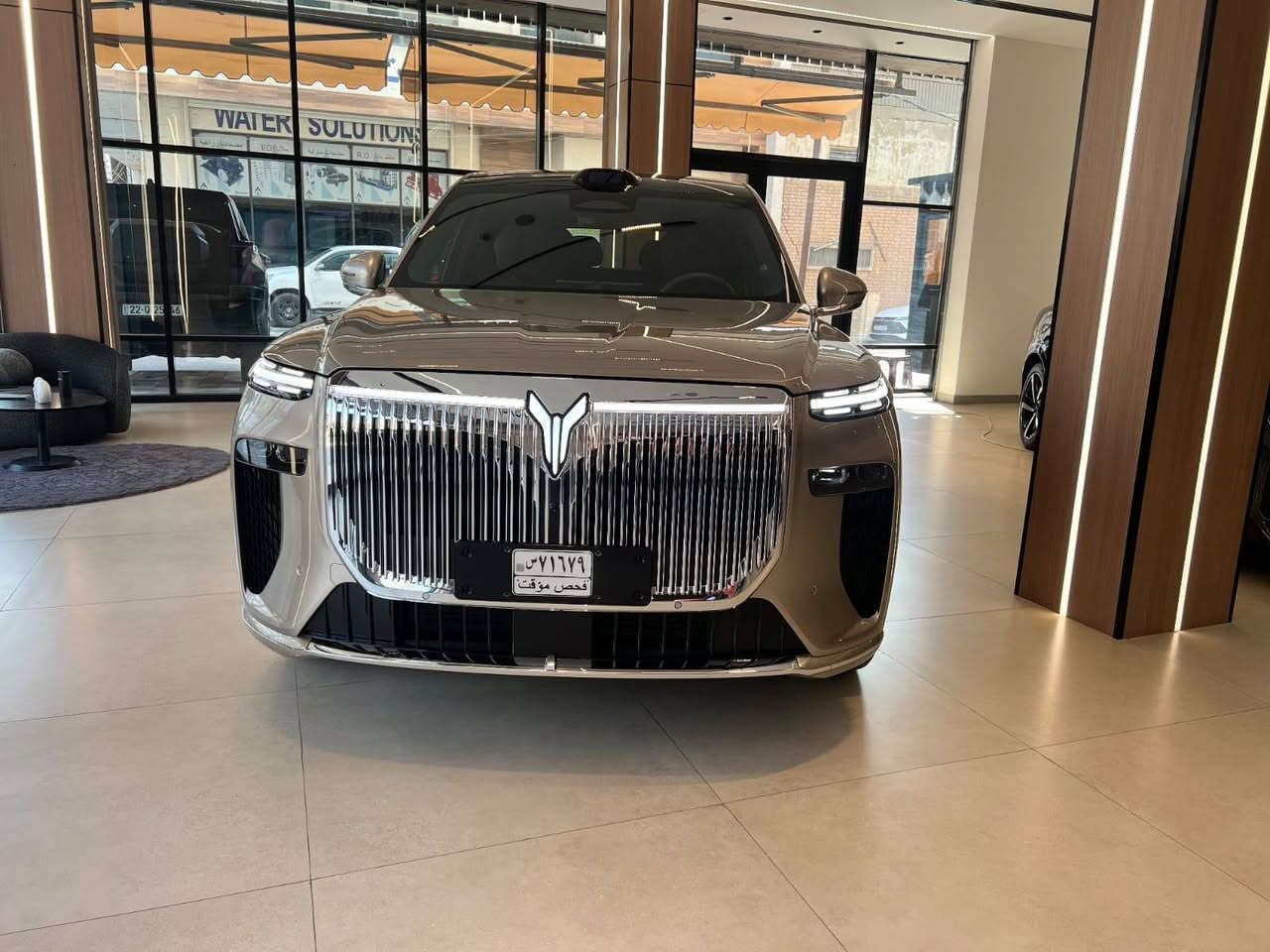 **تخيل سيارة بهالحجم... وكل تفصيلة بيها محسوبة حتى تخليك تعيش تجربة مختلفة.**
هاي هي **Voyah Taishan** 🇨🇳

مساحة واسعة، تقنيات متطورة، وتصميم يخلي حضورها واضح من أول لحظة.

**Voyah Taishan... لما تكون السيارة أكبر من مجرد وسيلة نقل.**

**متوفرة في معرض خط الجودة العراق**

📍 بغداد – المنصور، الداوودي

📍 أربيل – شارع بارك فيو، برج أزما

**مستشار المبيعات: مروان**

📞 ***************

**للتواصل أو الاستفسار**
