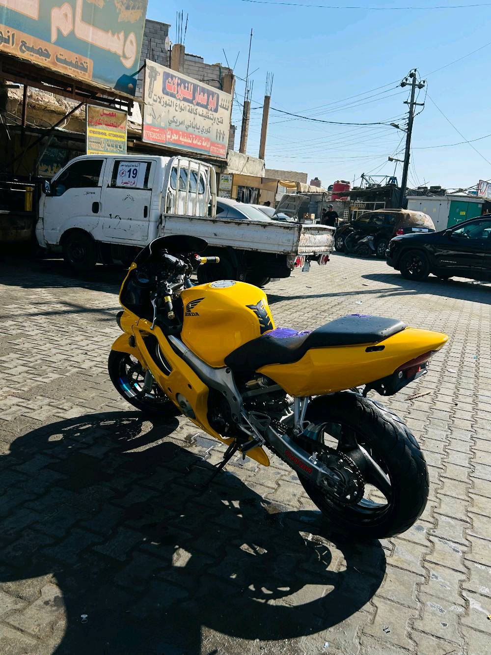 سلام عليكم 
دراجه للبيع نوع SBR
حجم 600 كامله مكمله من جميع النواحي 
رقم وسنويه انكليزي تحويل شوكت ميعجيك 
كفرات مصبوغه جماليه توحيد لون 
السعر 31 وبيه مجال للطيبين 
رقم الهاتف ***********